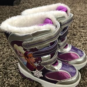 Children’s snow boots